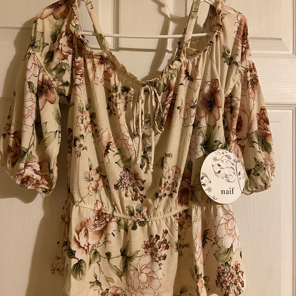 NAÏF Cream/Floral Blouse with adjustable straps size L